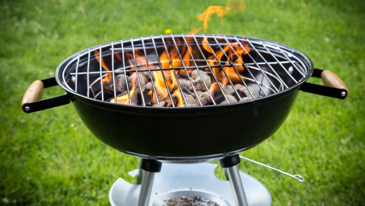 Charcoal bbq hot sale