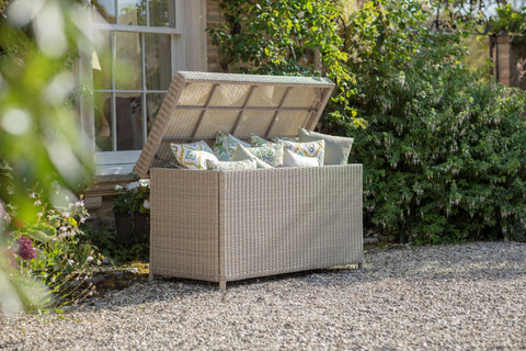 Bramblecrest Chedworth Standard Cushion Box