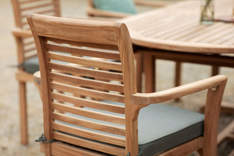 Bramblecrest Richmond Teak 240cm x 110 cm Extending Table 8 Seater with Parasol & Base