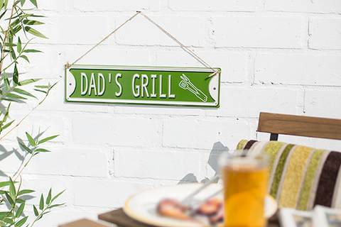 Dad's Grill Sign